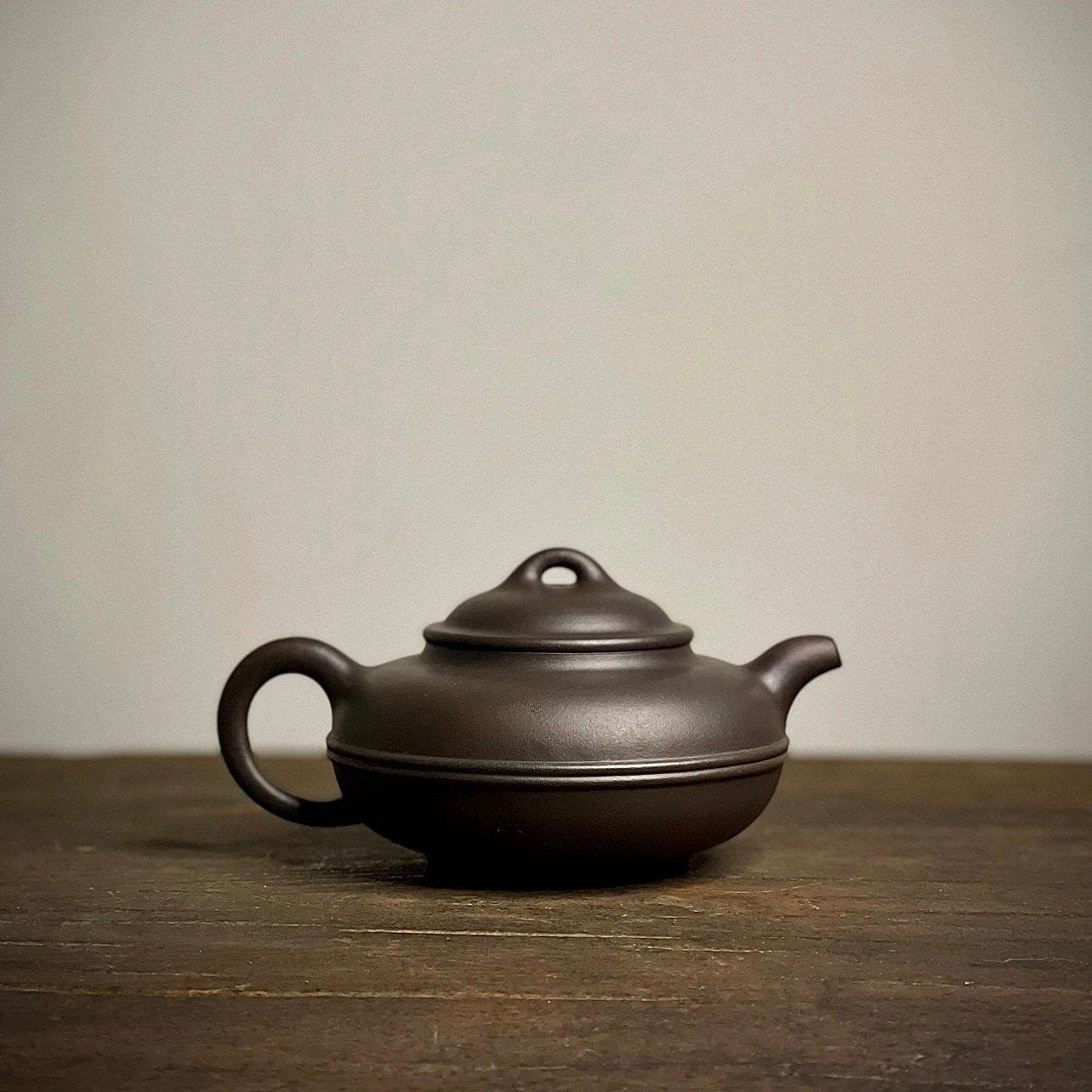 Purple clay teapot made by art master Gao Jiayi [Wu Hui Dian He] 300ml